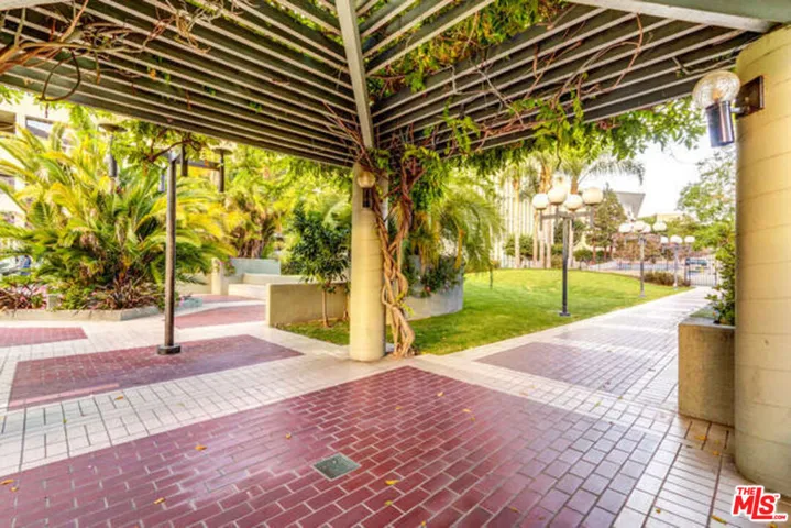880 W 1st Street 604, Los Angeles, California 90012