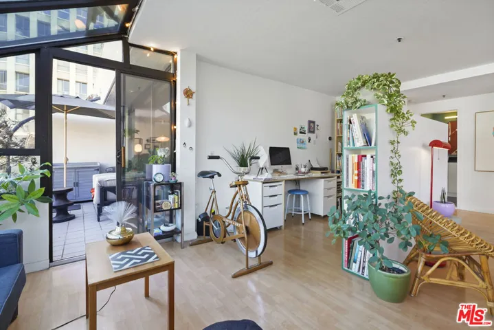 880 W 1st Street 604, Los Angeles, California 90012