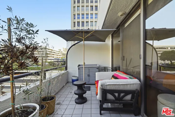 880 W 1st Street 604, Los Angeles, California 90012
