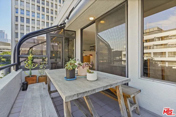 880 W 1st Street 604, Los Angeles, California 90012