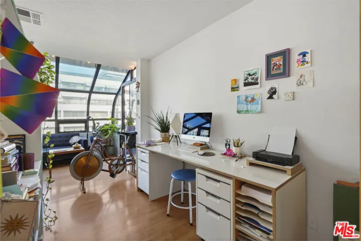 880 W 1st Street 604, Los Angeles, California 90012