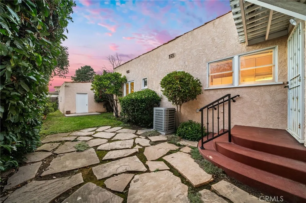3727 Walnut, Long Beach, California 90807 home-pic-23