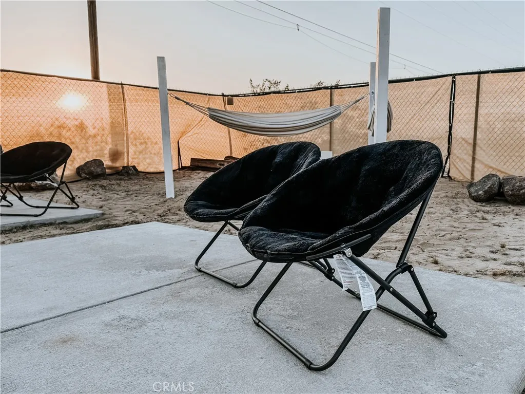 5050 1st E, Joshua Tree, California 92252 home-pic-15