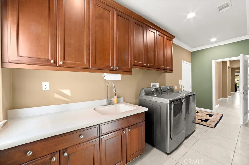 17509 Fairbreeze Court, Riverside, California 92504 home-pic-12