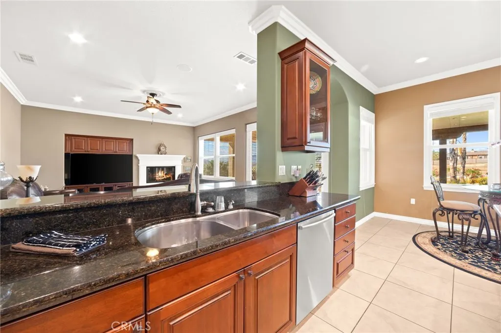 17509 Fairbreeze Court, Riverside, California 92504 home-pic-2