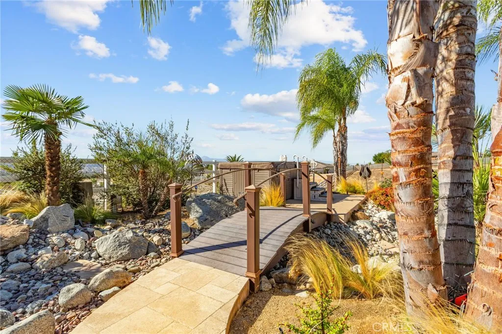 17509 Fairbreeze Court, Riverside, California 92504 home-pic-38