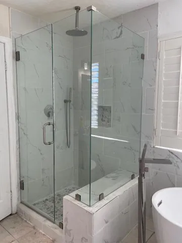 31675 VICTOR BATHROOM2