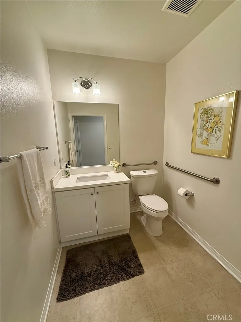 1570 W 1st Street, Santa Ana, California 92703 home-pic-33