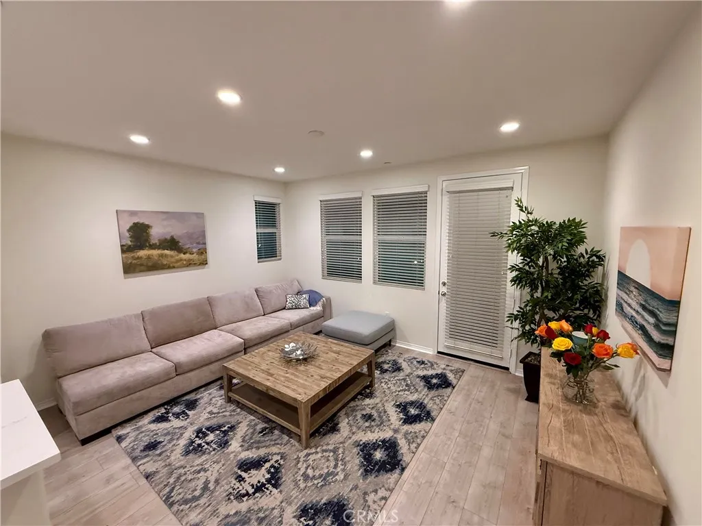 1570 W 1st Street, Santa Ana, California 92703 home-pic-3