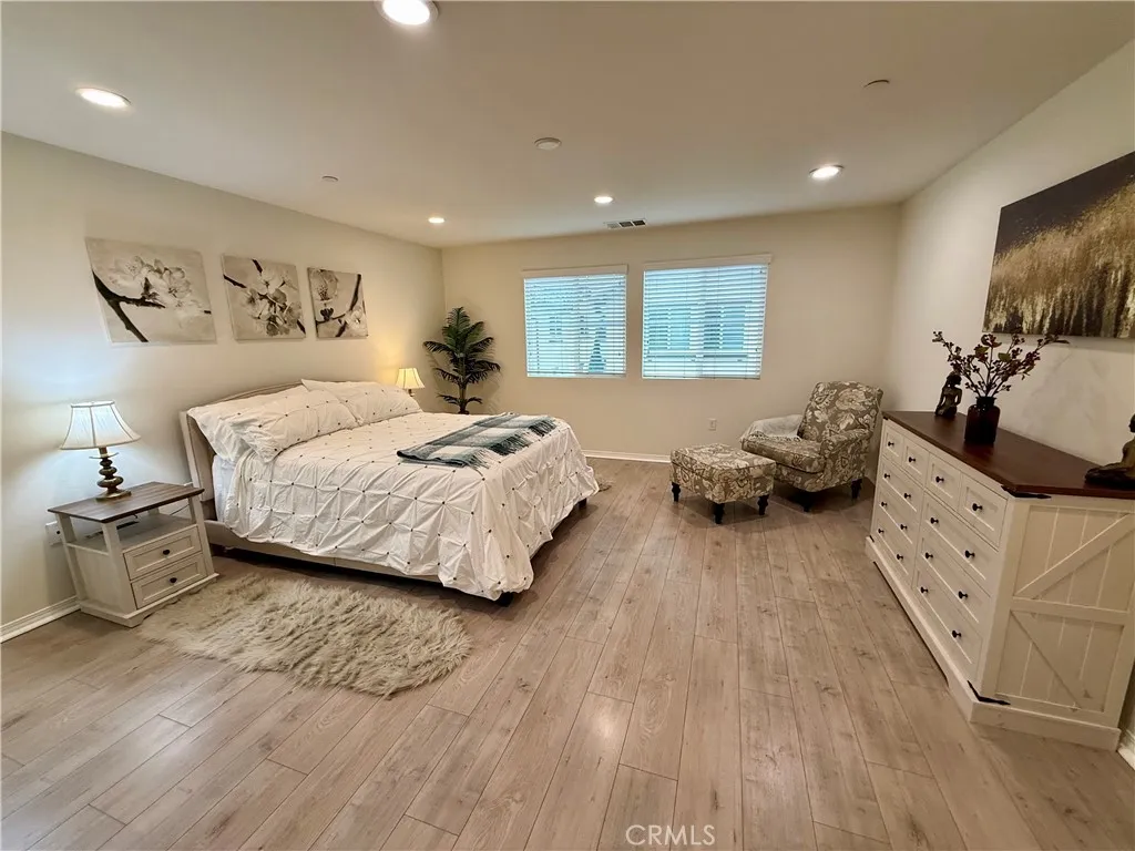 1570 W 1st Street, Santa Ana, California 92703 home-pic-10