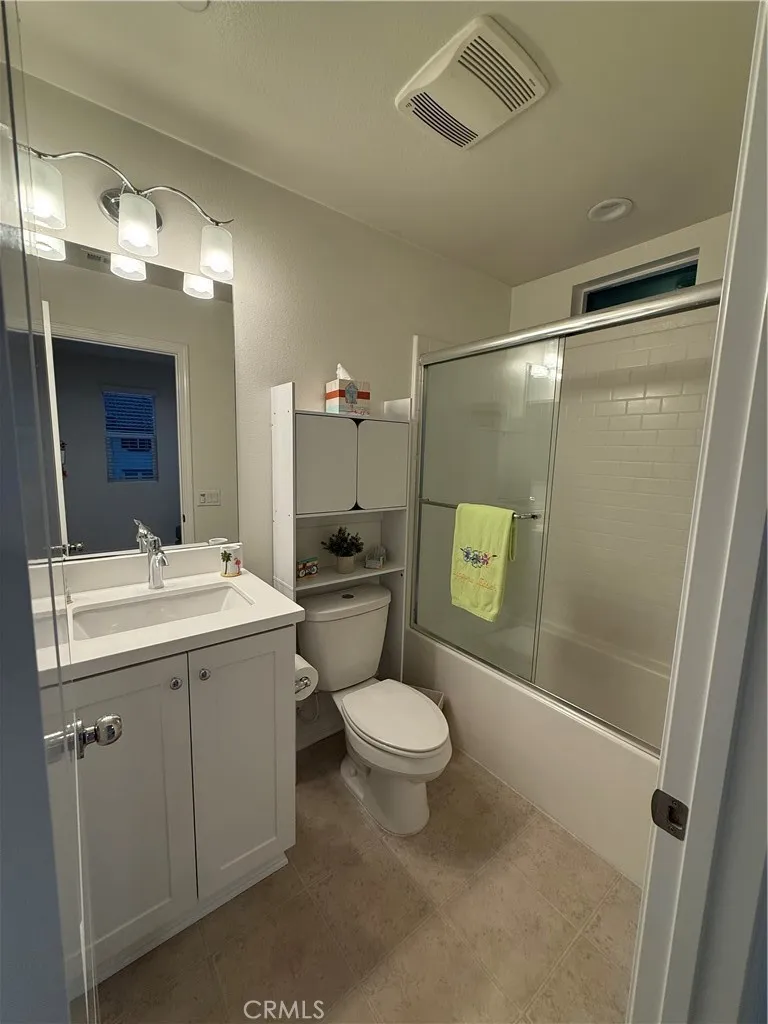 1570 W 1st Street, Santa Ana, California 92703 home-pic-21