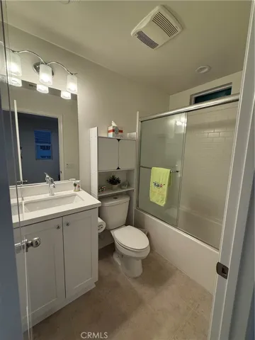 Bedroom 1 Full Ensuite Bathrom