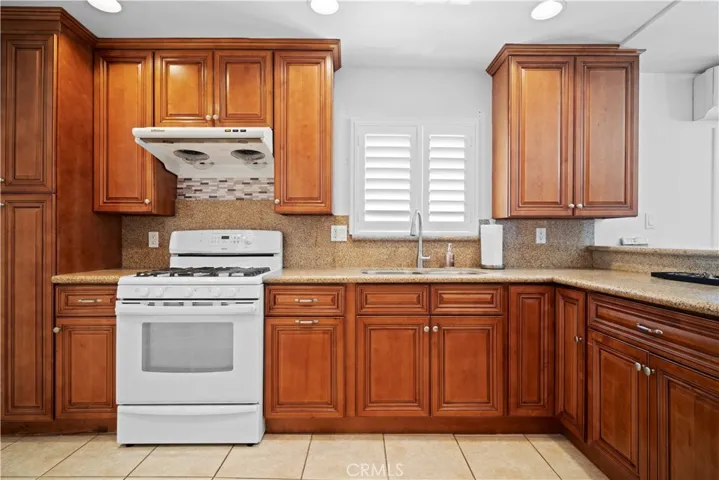 4758 Oak Street, Pico Rivera, California 90660