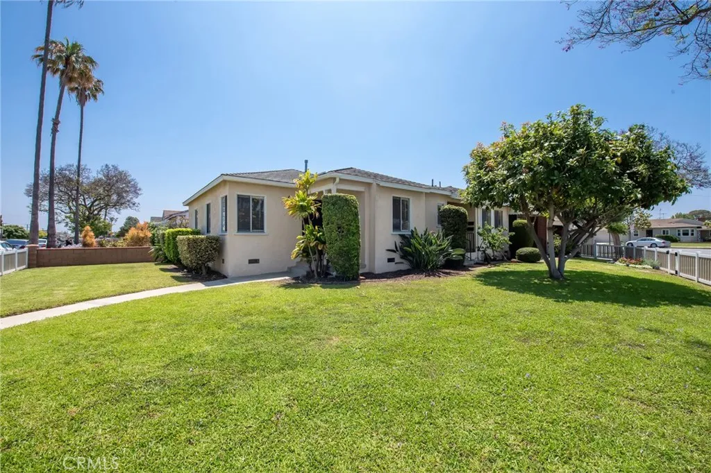 2824 W 156th, Gardena, California 90249 home-pic-1