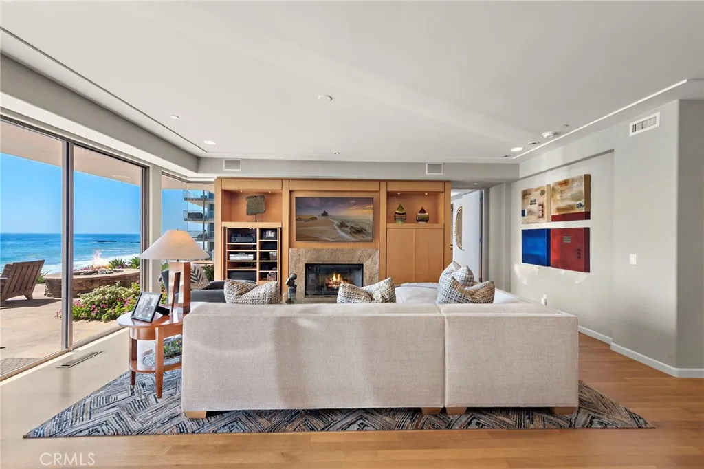 1603 S Coast Hwy F, Laguna Beach, California 92651 home-pic-11