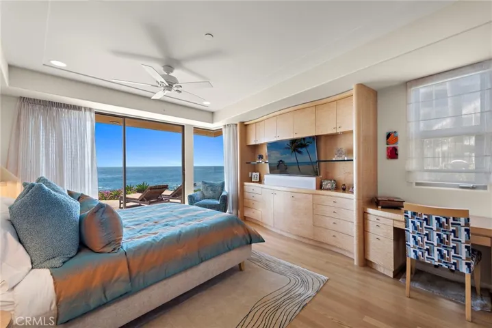 Wake up in the master suite every day with dramatic views up and down Laguna's renowned coastline. Doors open seamlessly to the 1200 square foot deck.