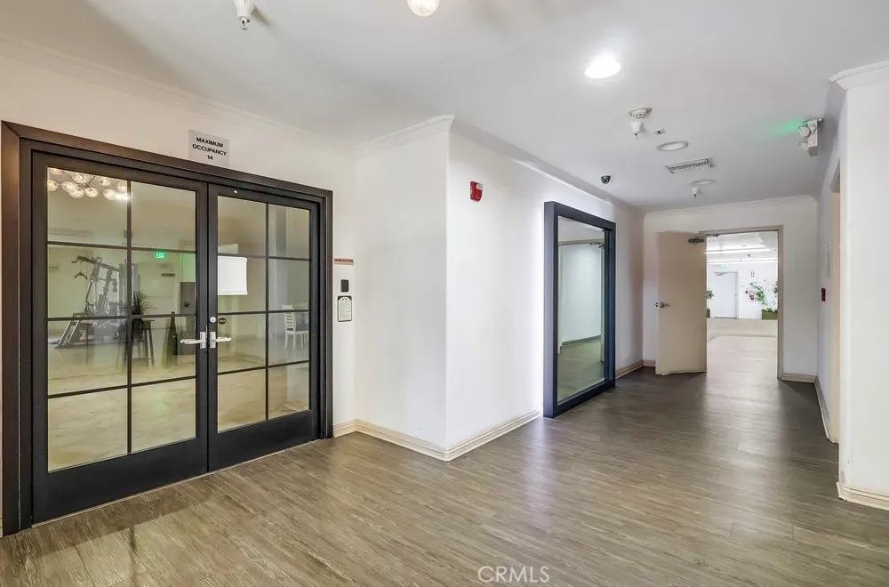 700 S Ardmore Avenue 204, Los Angeles, California 90005 home-pic-43