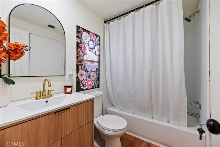 826 E Route 66, Glendora, California 91740