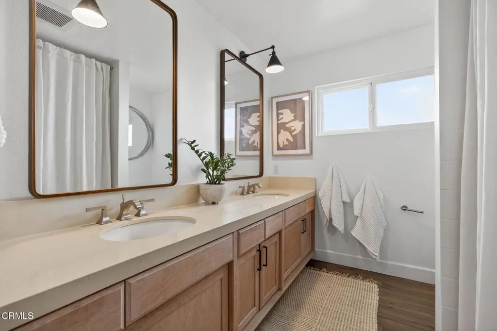 5245 Seabreeze Way, Oxnard, California 93035 home-pic-17