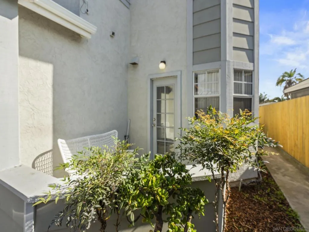 974 Sapphire Street, San Diego, California 92109 home-pic-9