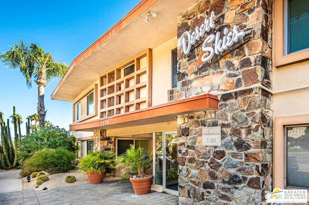 2290 S Palm Canyon Drive 103, Palm Springs, California 92264 home-pic-0