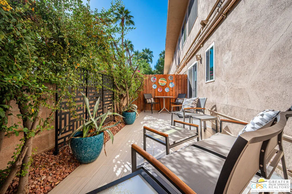 2290 S Palm Canyon Drive 103, Palm Springs, California 92264 home-pic-23