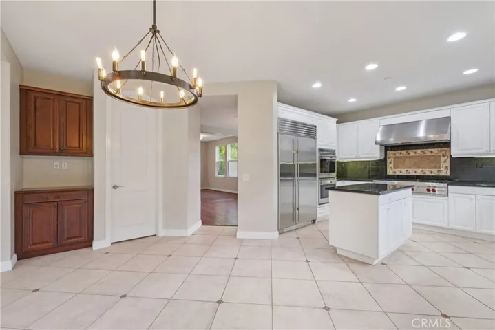 1908 Hazel Nut Court, Agoura Hills, California 91301
