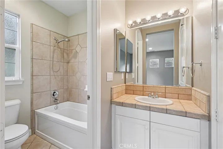 1908 Hazel Nut Court, Agoura Hills, California 91301