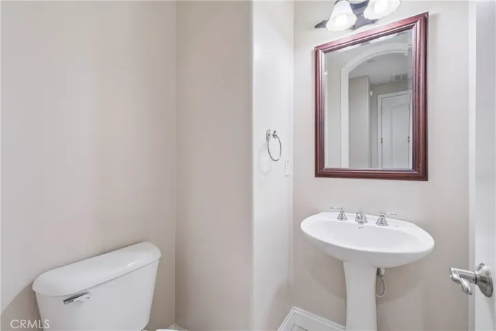 1908 Hazel Nut Court, Agoura Hills, California 91301