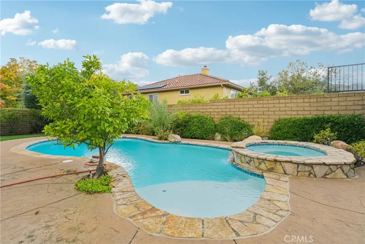 1908 Hazel Nut Court, Agoura Hills, California 91301