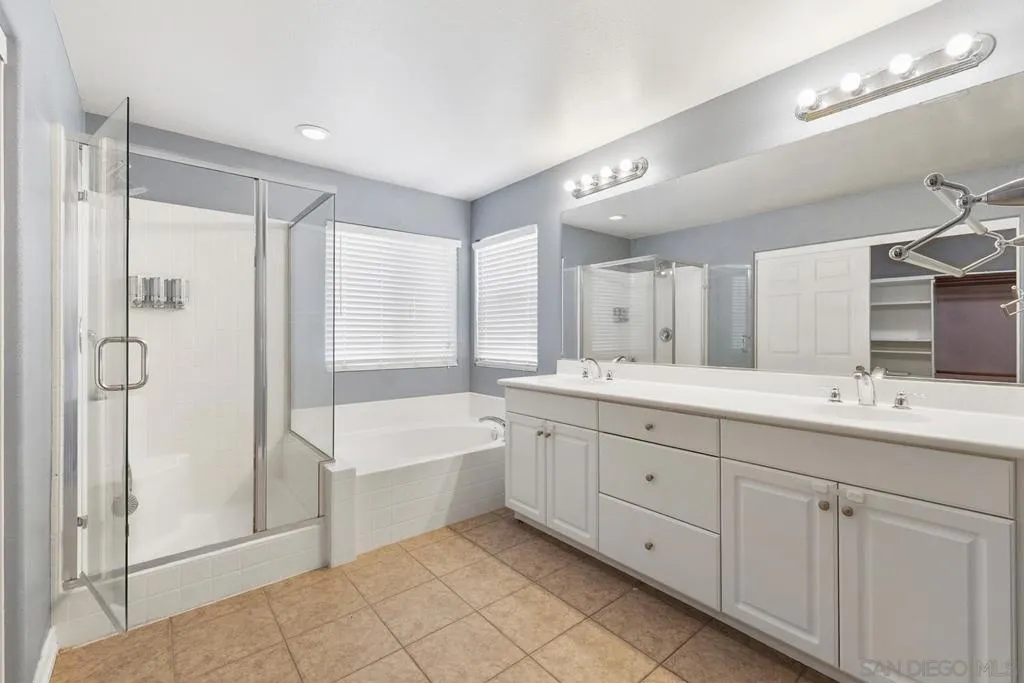 1579 Washington Ave, San Jacinto, California 92583 home-pic-37