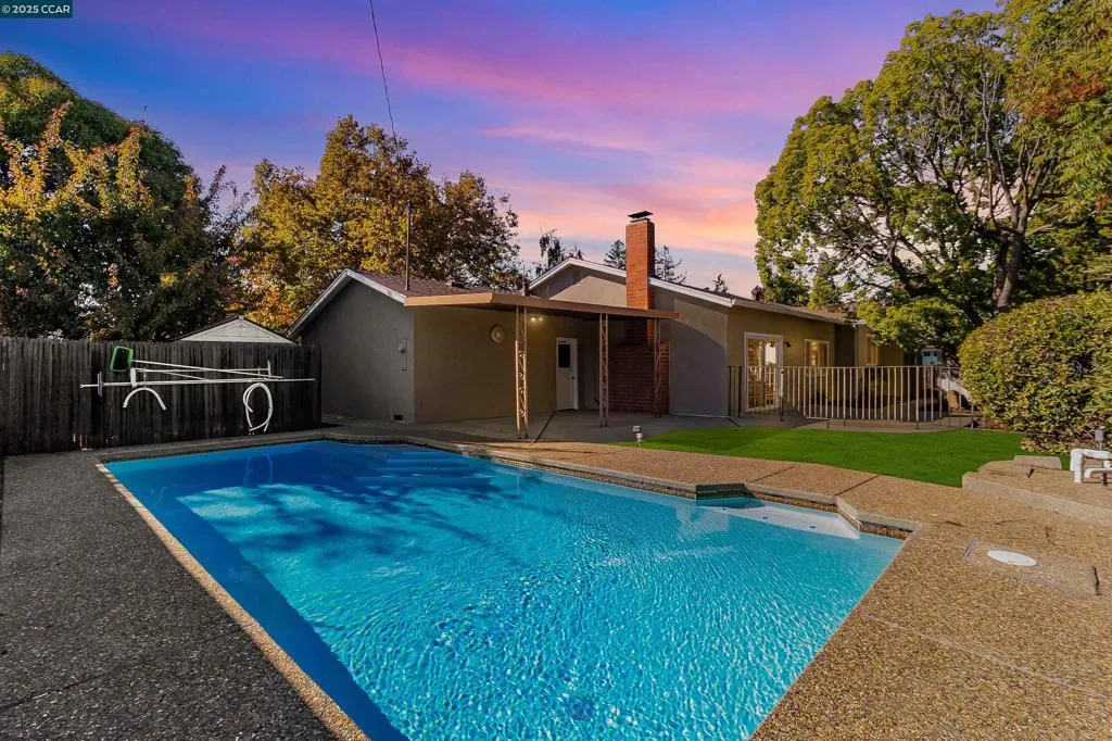 1856 Carriage Dr, Walnut Creek, California 94598 home-pic-38