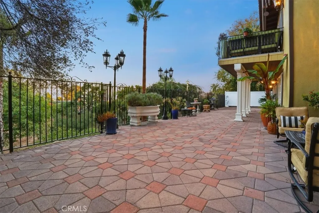 1069 Briarcliff Road, Monrovia, California 91016 home-pic-58