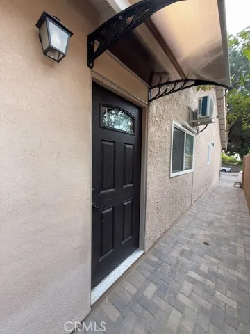 18419 Tuba Street, Northridge, California 91325