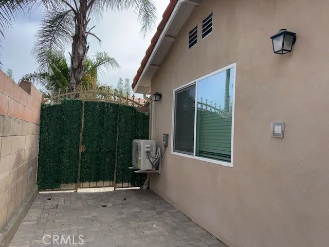 18419 Tuba Street, Northridge, California 91325