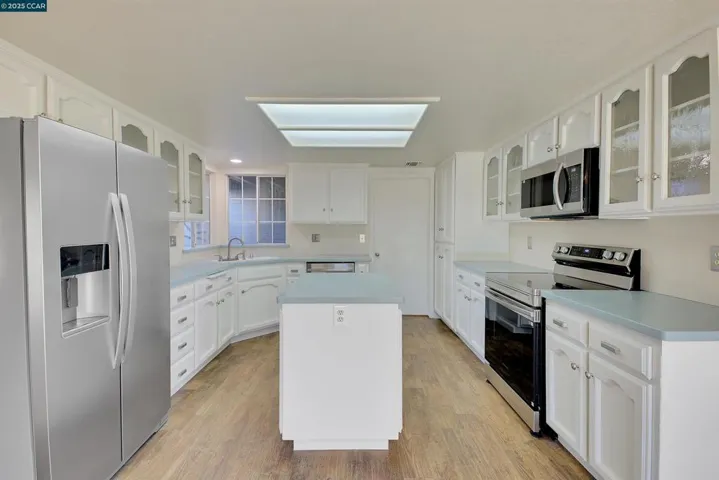 1160 Bryn Mawr Dr, Yuba City, California 95993
