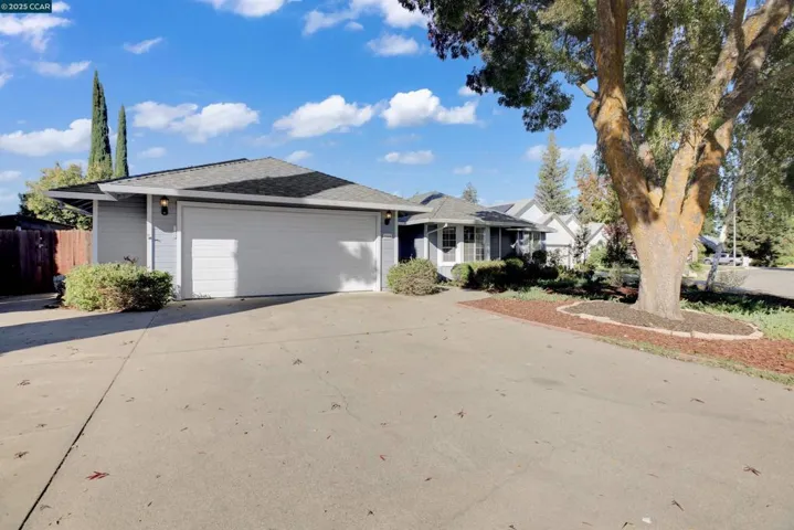 1160 Bryn Mawr Dr, Yuba City, California 95993