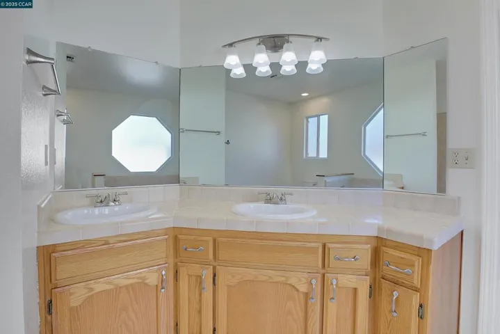 1160 Bryn Mawr Dr, Yuba City, California 95993