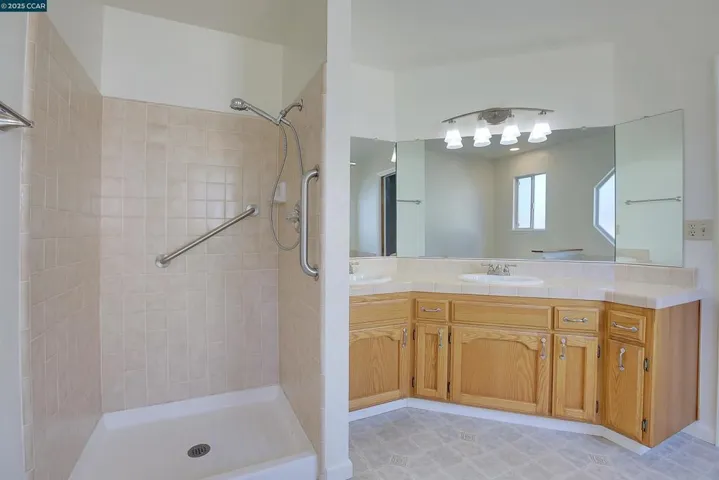 1160 Bryn Mawr Dr, Yuba City, California 95993