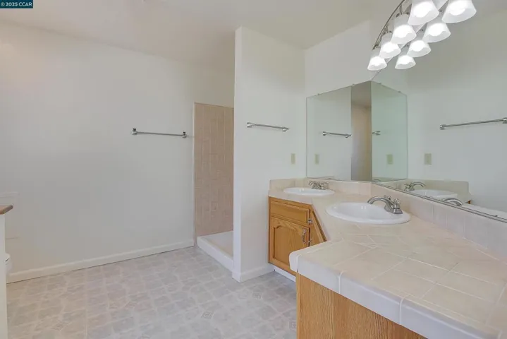 1160 Bryn Mawr Dr, Yuba City, California 95993