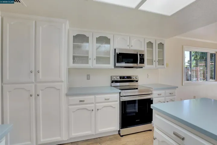 1160 Bryn Mawr Dr, Yuba City, California 95993