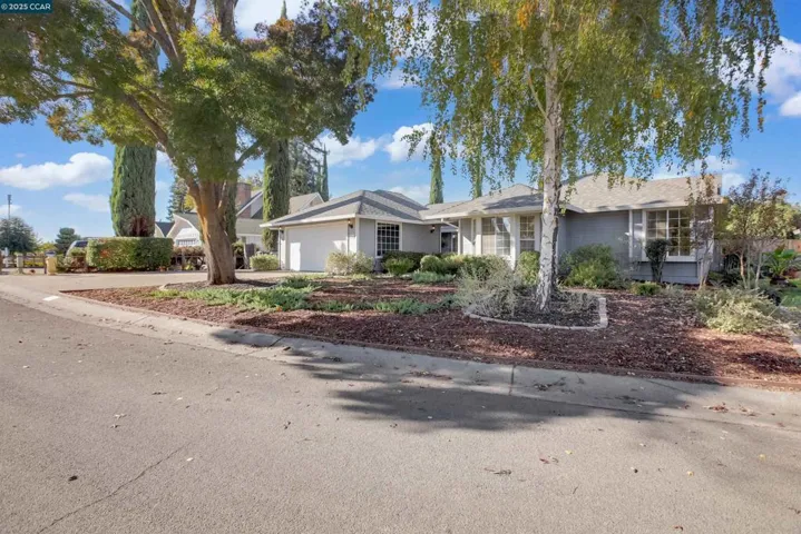 1160 Bryn Mawr Dr, Yuba City, California 95993