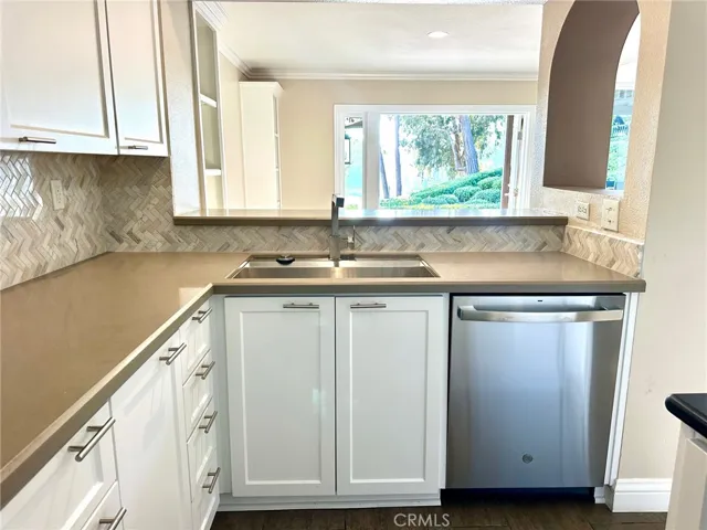 615 Bay Hill, Newport Beach, California 92660