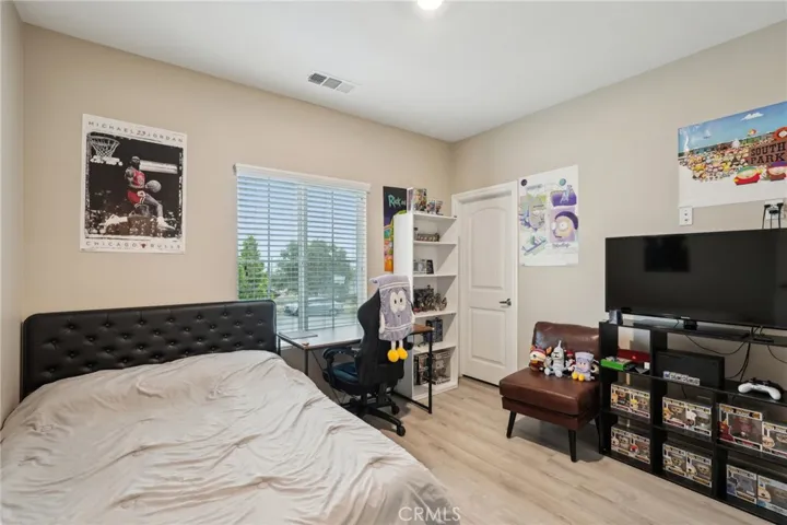 128 Chumash Cove, Perris, California 92570