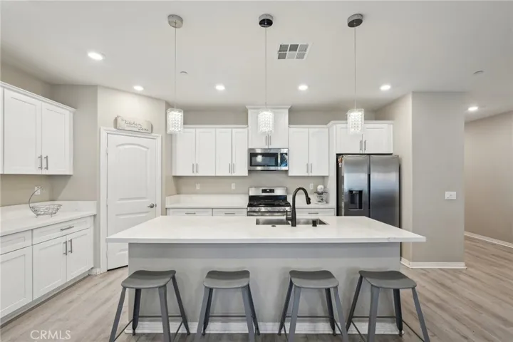 128 Chumash Cove, Perris, California 92570