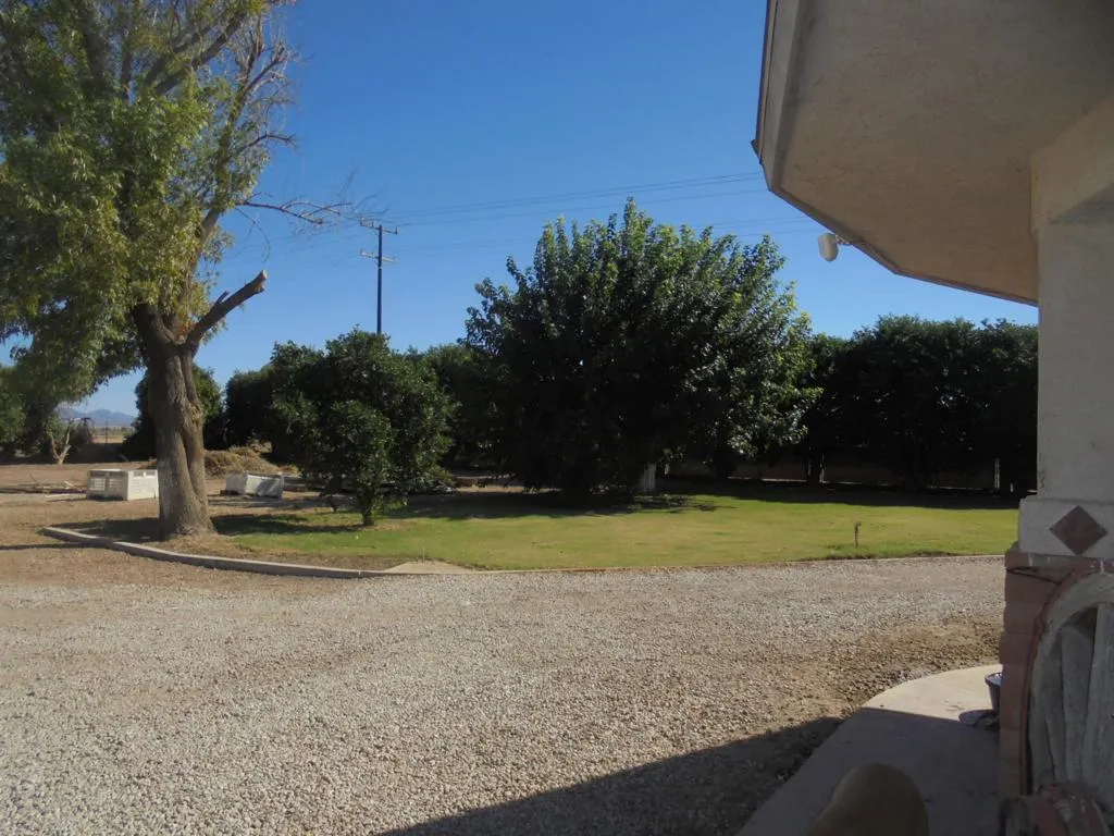 2265 E Chanslor Way, Blythe, California 92225 home-pic-10