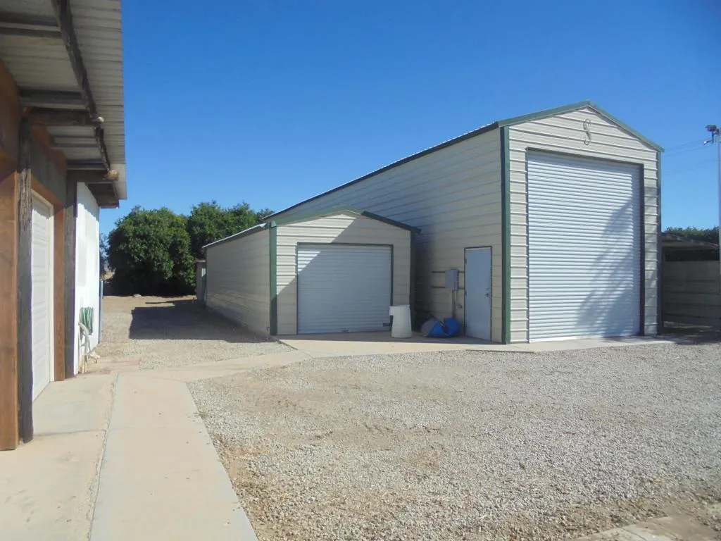 2265 E Chanslor Way, Blythe, California 92225 home-pic-17