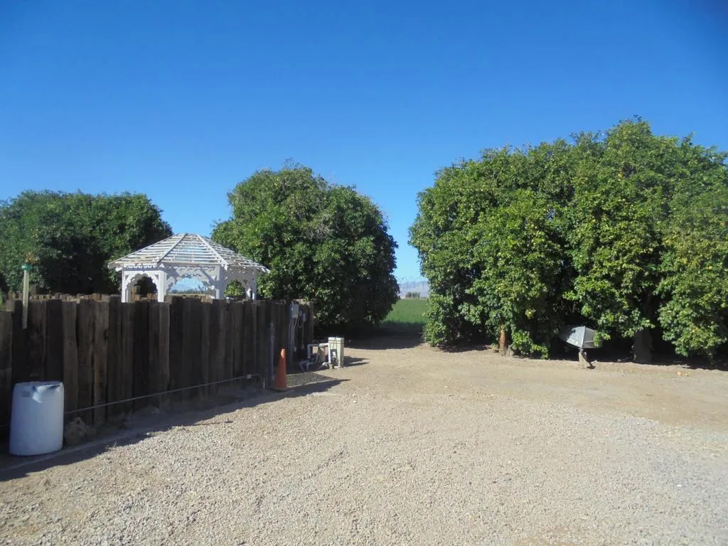 2265 E Chanslor Way, Blythe, California 92225 home-pic-6