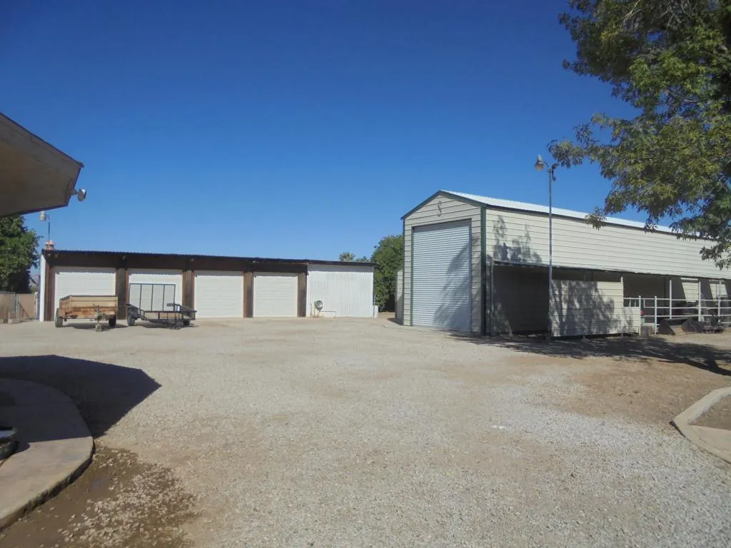 2265 E Chanslor Way, Blythe, California 92225 home-pic-14