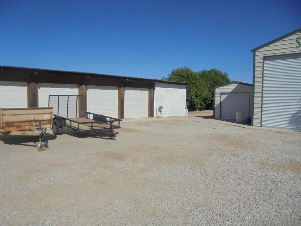 2265 E Chanslor Way, Blythe, California 92225 home-pic-16